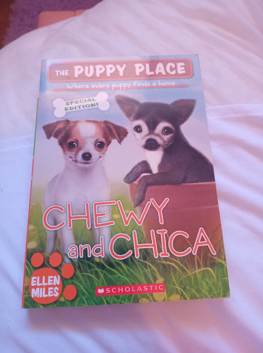 Scholastic - The Puppy Place: Chewy & Chica Kids Book